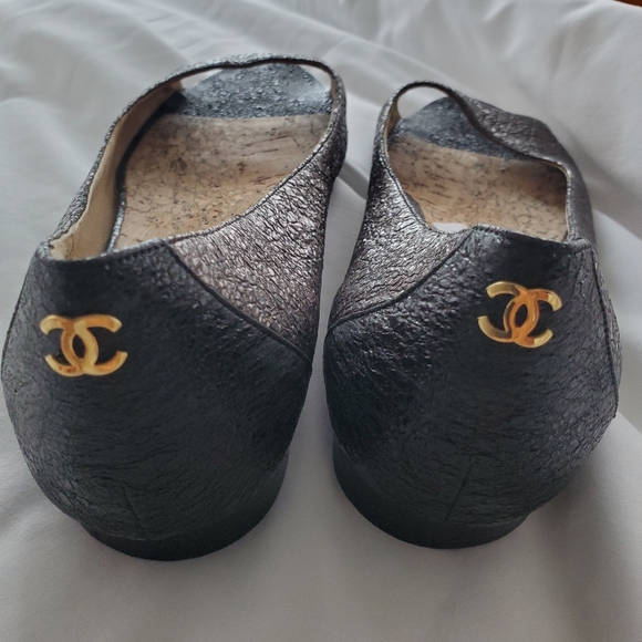 Sz 41 authentic Chanel ope toe shoes - Picture 7 of 7
